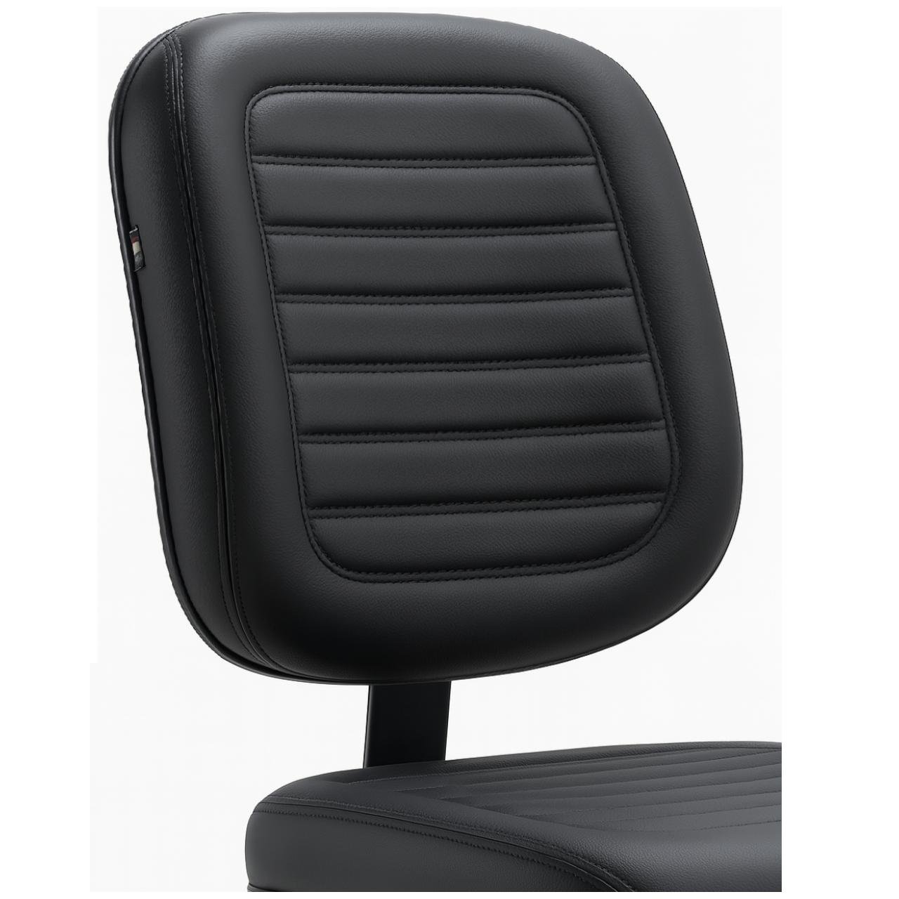 Cadeira Diretor Costurada Giratória - Corino Preto - 30210 - Imagem 6